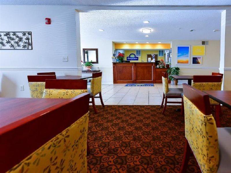 Days Inn By Wyndham Greensboro Nc Dış mekan fotoğraf