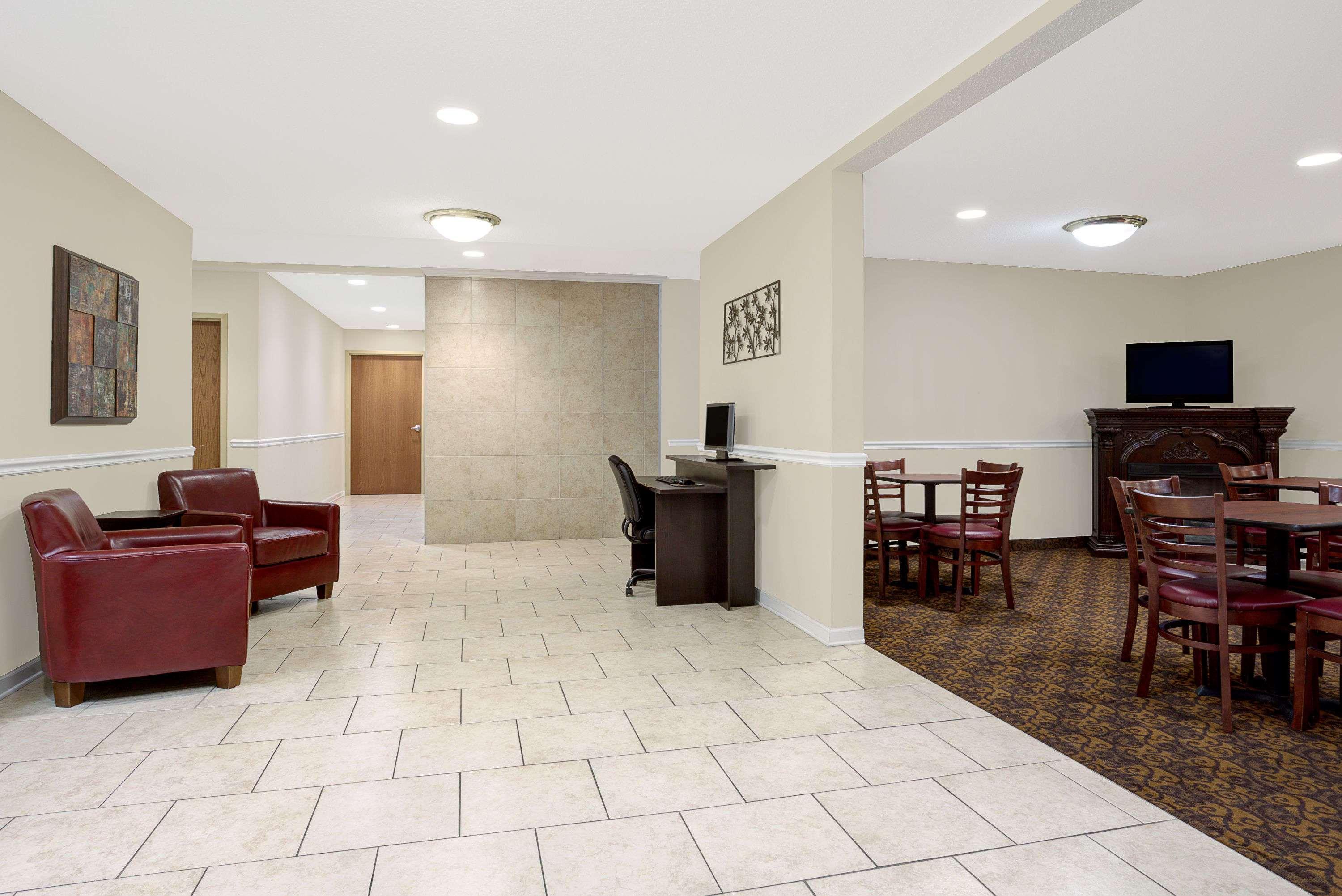 Days Inn By Wyndham Greensboro Nc Dış mekan fotoğraf