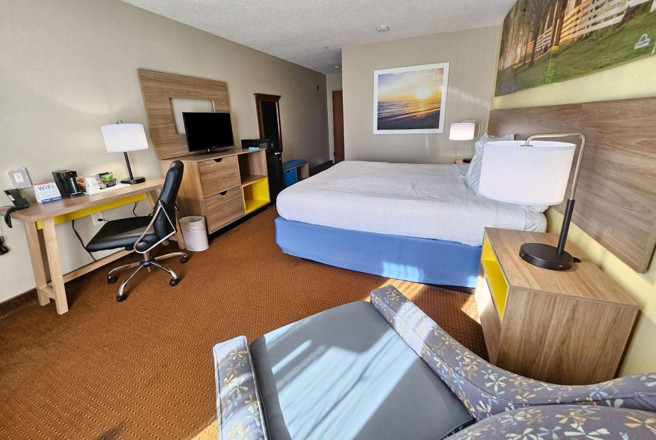 Days Inn By Wyndham Greensboro Nc Dış mekan fotoğraf