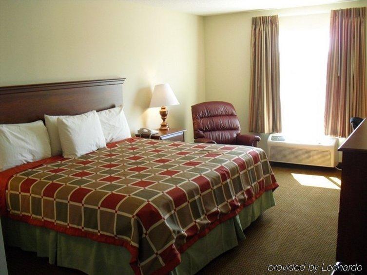 Days Inn By Wyndham Greensboro Nc Oda fotoğraf
